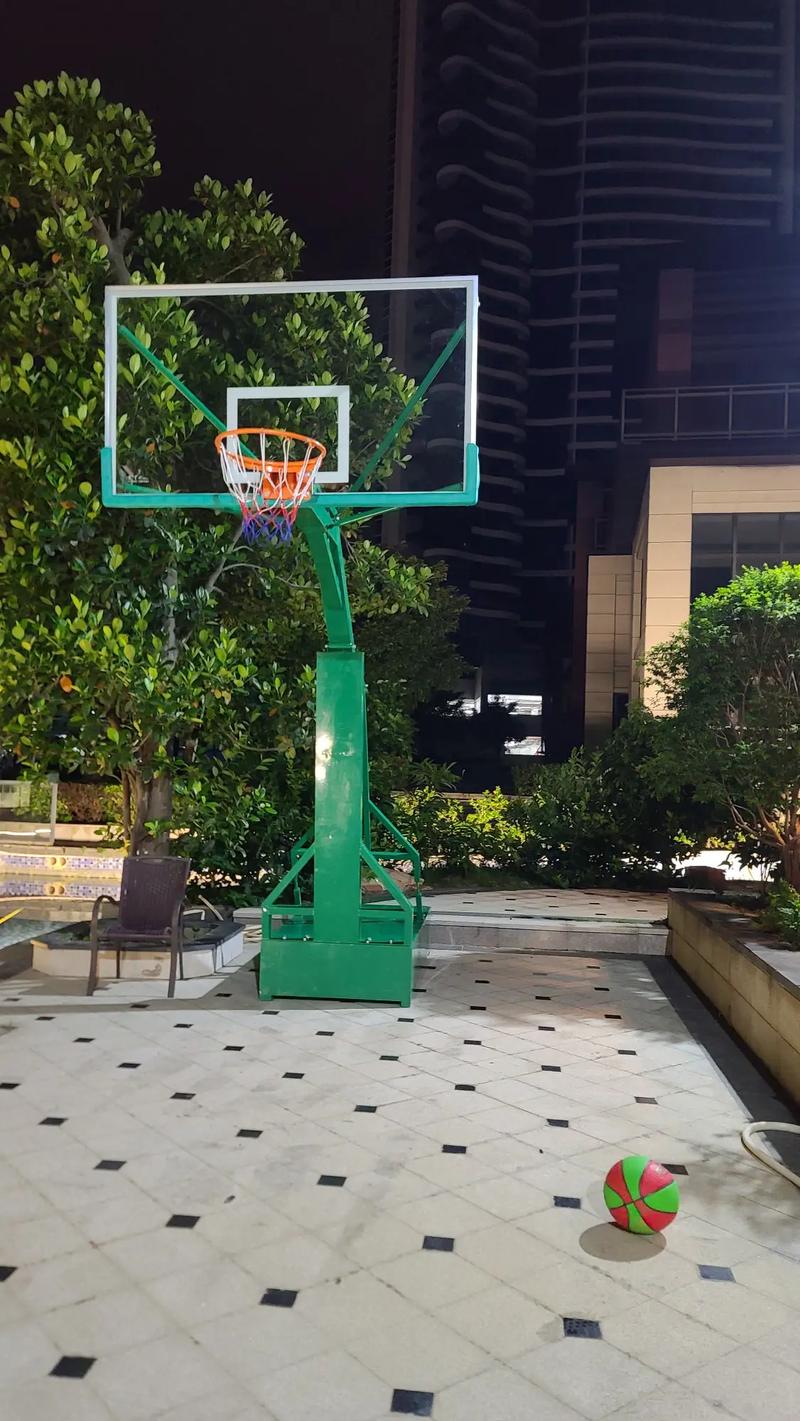 学校蓝球架有多高