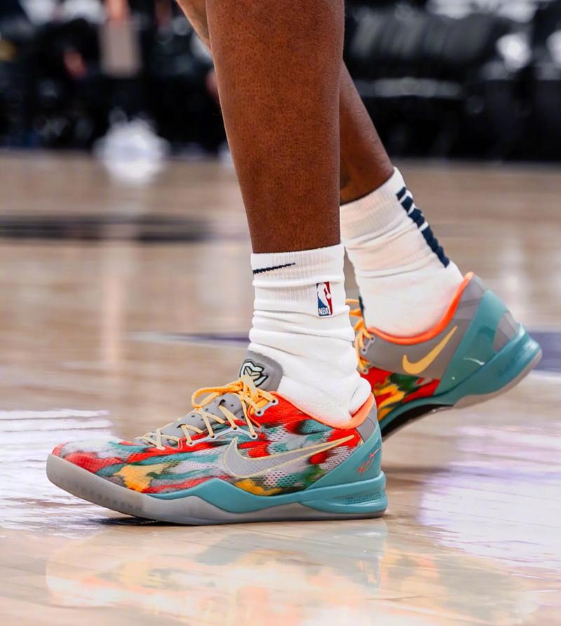 科比8代科比上脚