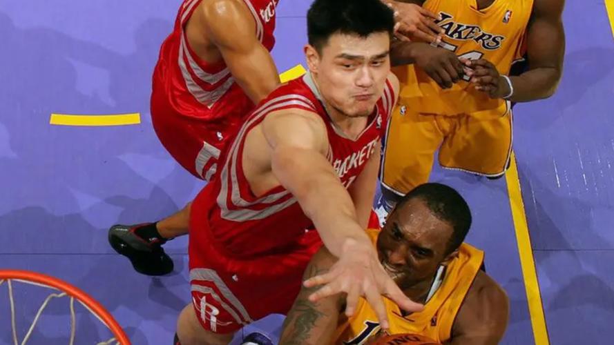 科比和姚明一起打的比赛