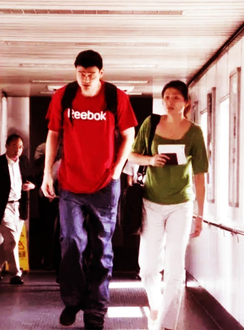 姚明媳妇叶莉身高多少