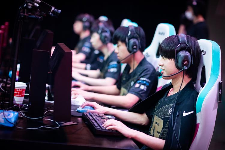 电子竞技具体是做什么的