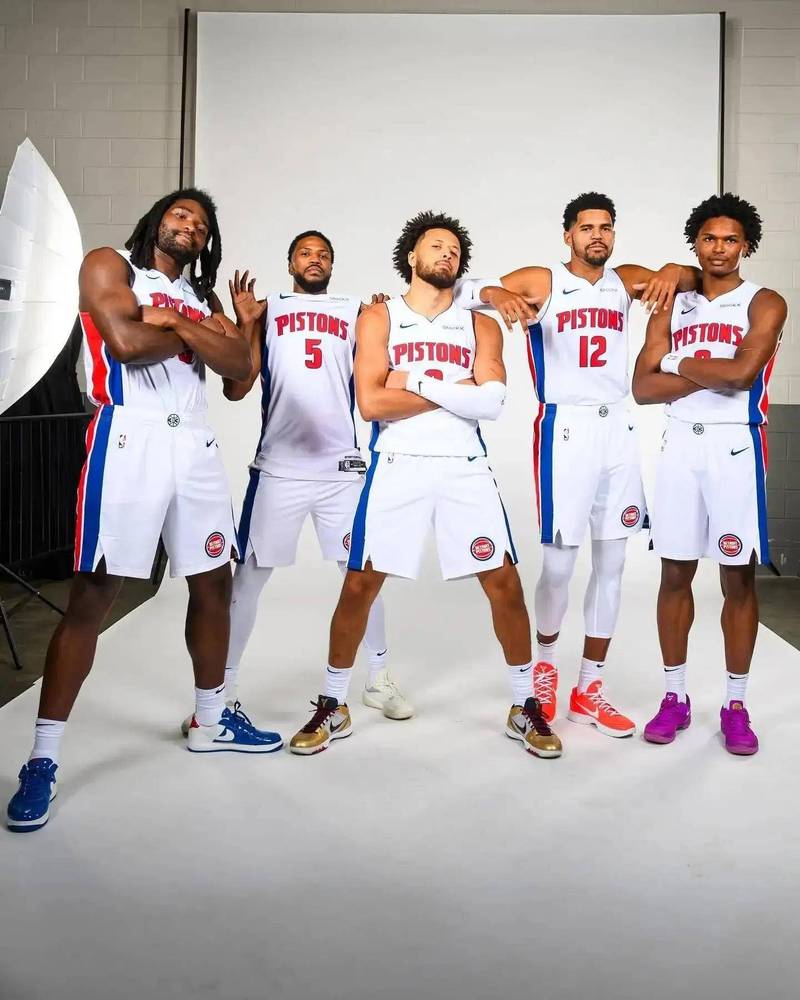 2003年活塞队阵容