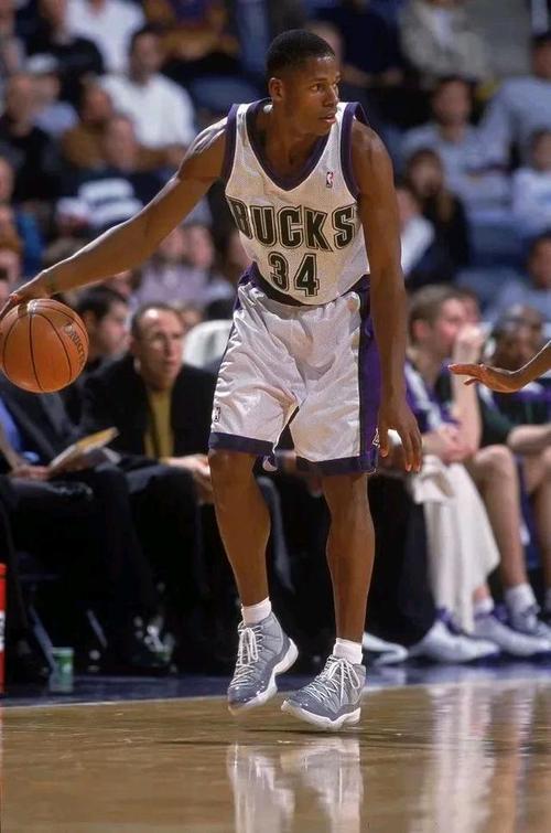 雷阿伦绝杀马刺什么时候出的