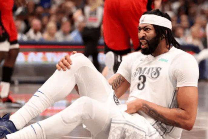 戴维斯受伤那场比赛