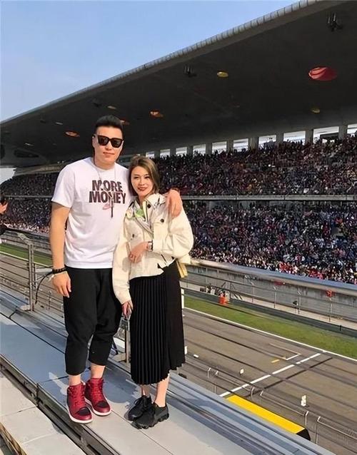 cba李根的年薪是多少