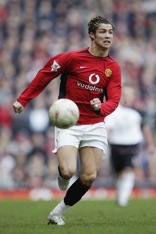 你认为c罗还会留在曼联吗英文