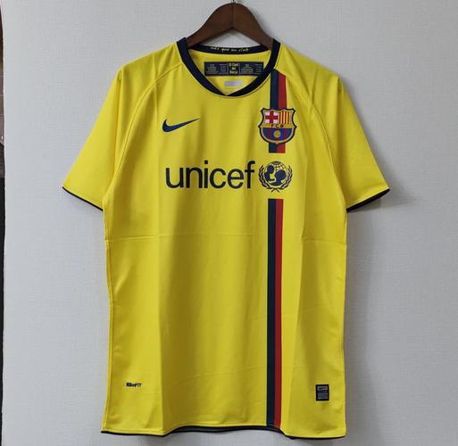 巴萨球衣发售价多少