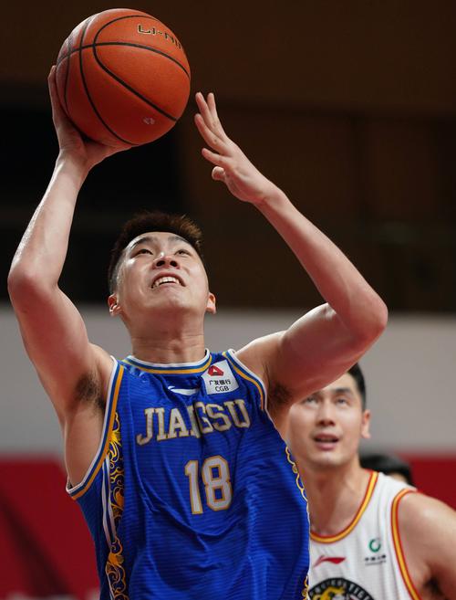 篮球前锋主要干什么