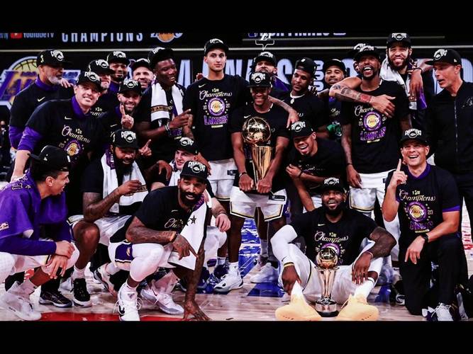 2020年湖人常规赛阵容