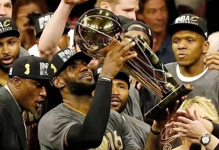 颁发nba总冠军奖杯