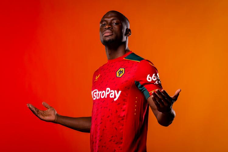 狼队主客场球衣