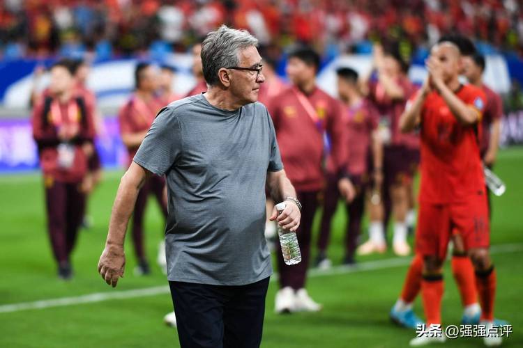 世界杯 归化球员限制年龄吗