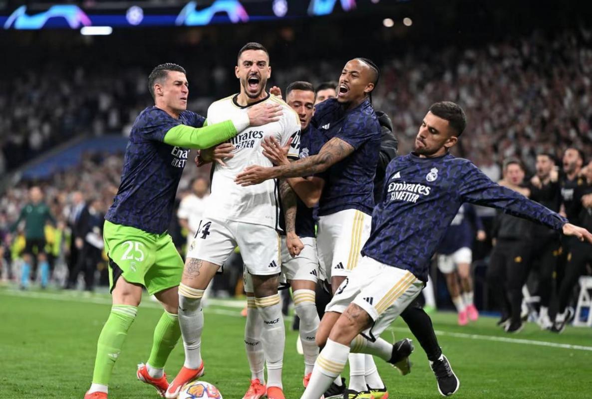 2000年小组赛风云再起：皇马拜仁首发阵容谁能笑到最后？