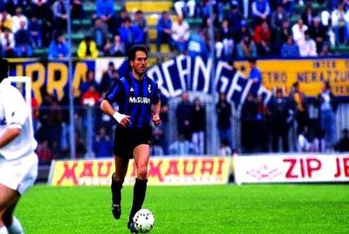 10号传奇！国米最强心脏，他让红黑军团重燃战火