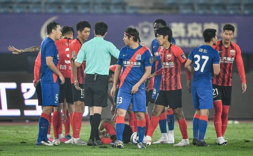 2021申花战袍，穿出激情与荣耀的旋律