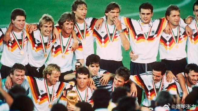 2002年世界杯，德国战车阵容揭秘：那些年的英雄，你记得几个？