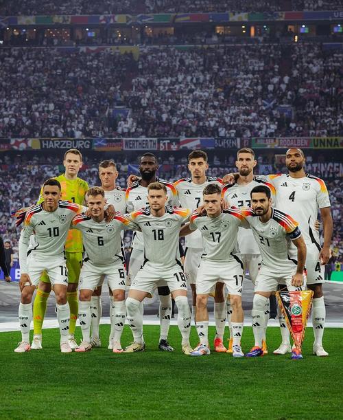 2021欧洲杯：激情四溢的绿茵战场，每场赛事的梦幻之旅