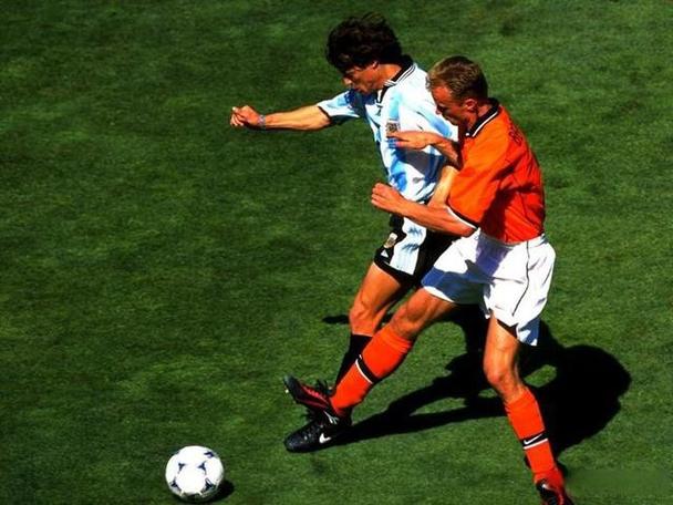 98世界杯：激情燃烧的夏天，足球盛宴里的泪与笑