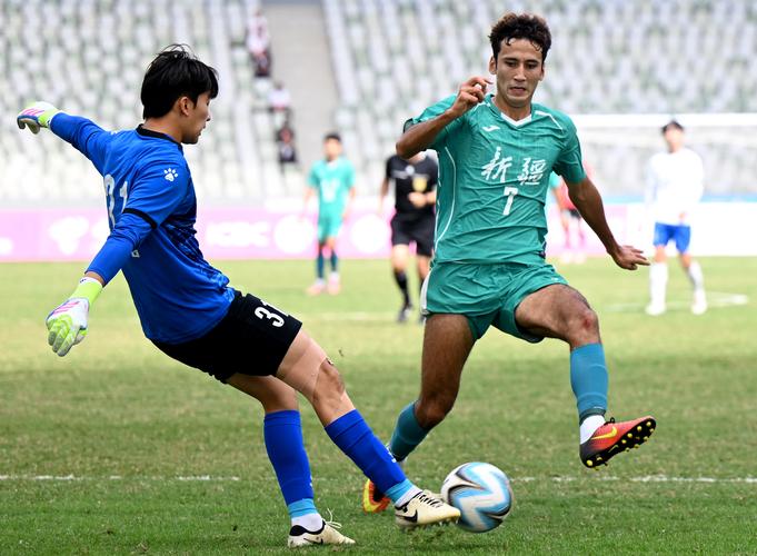 2020福建足球省赛：绿茵战场上的青春风暴